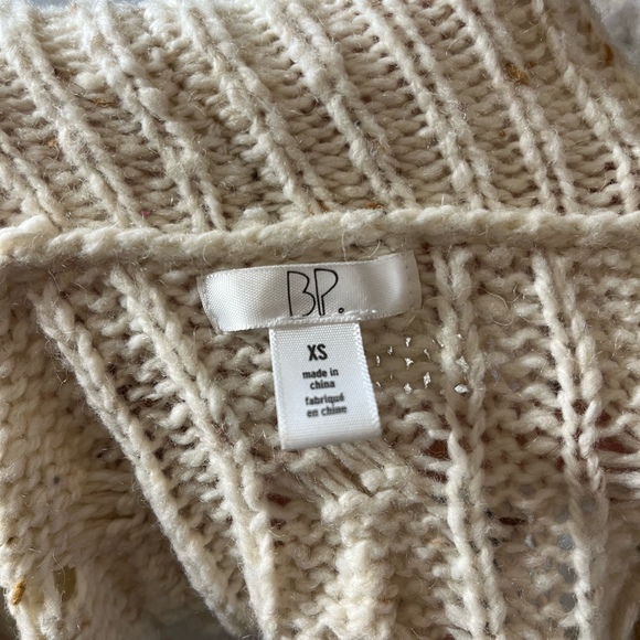 Long White Sweater, Holiday, Pine Tree Knit, Size XS - Picture 8 of 8